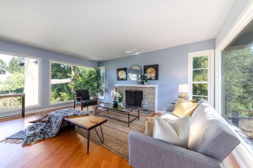 92 Camelford Pl, Oakland, CA 94611-2556