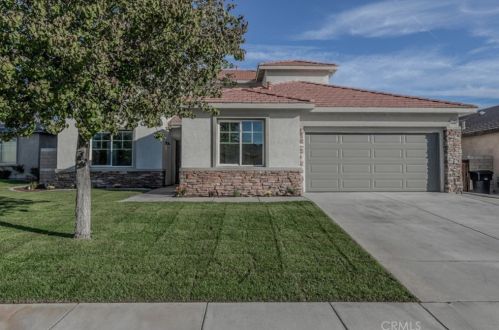 13816 Linda St, Victorville, CA 92392-5571