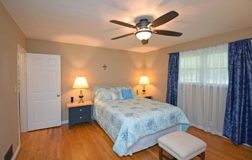 2415 Beechmont Ave, Cincinnati OH 45230-2030 exterior