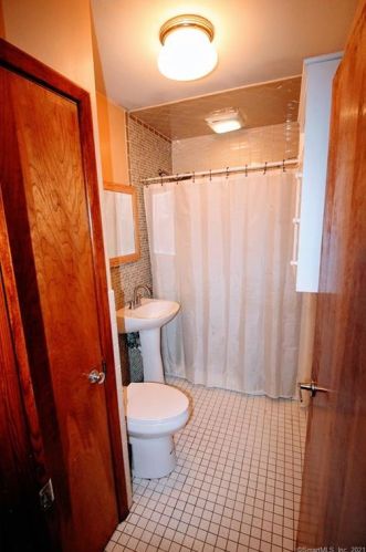 99 Laurel Hill Rd, Brookfield Center CT  06804-1014 exterior