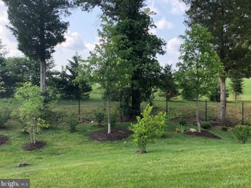209 Long Point Dr, Fredericksburg, VA 22406-5450