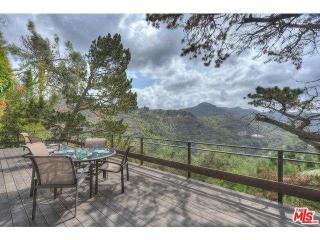 20026 Valley View Dr, Topanga, CA 90290-3268