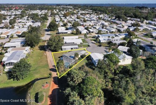 207 Cobia Ct, Sebastian FL  32976-2558 exterior