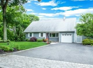 103 Head Of The Neck Rd, North Bellport, NY 11713-2035