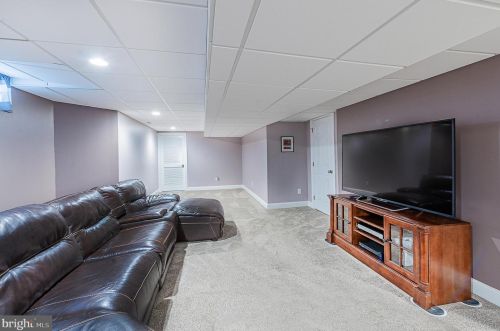 230 Beech Ln, Swedesboro NJ  08085-4034 exterior