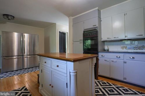 540 Devon Rd, Camp Hill PA  17011-2122 exterior