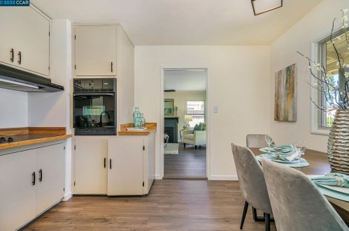 17349 Via Alamitos, San Lorenzo CA  94580-3503 exterior