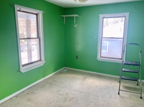 107 Brown Ave, Norwich CT  06351-1927 exterior