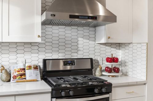 6 Rockford Ave, Daly City CA  94015-4724 exterior