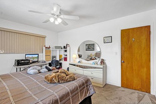 8490 10th St, Hollywood FL  33024-4939 exterior