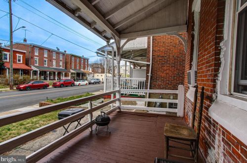 558 Stanbridge St, Norristown PA  19401-5312 exterior