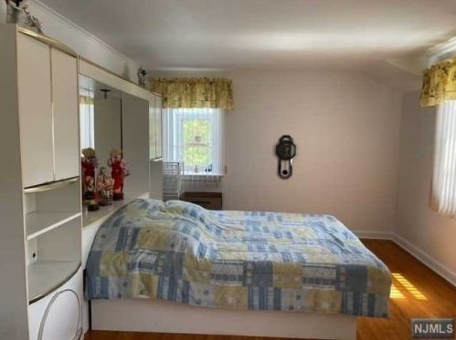 71 Jasper Ave, Teaneck NJ  07666-3816 exterior