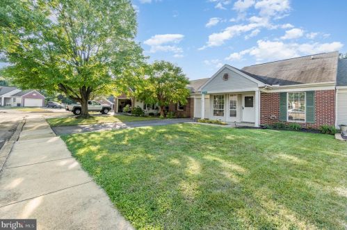 72 Greenspring Dr, Navy Sup Dpt, PA 17050-7944