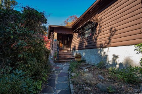 47 Pardam Knoll Rd, Miller Place, NY 11764-1733