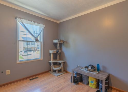 458 Ripple Crk Dr, Covington KY 41018-2694 exterior