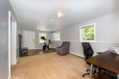 156 Raymond Rd, Deerfield NH  03037-1507 exterior