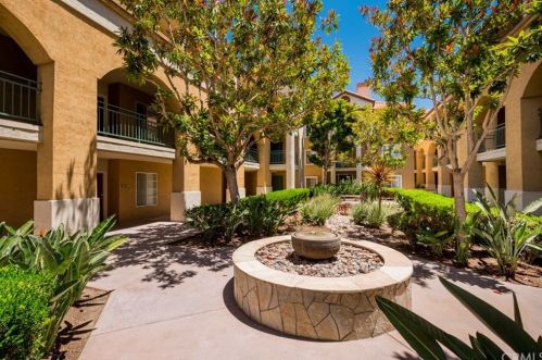 1950 Camino De La Reina, San Diego, CA 92108-5521