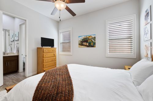 52090 Avenida Mendoza, La Quinta CA  92253-3296 exterior