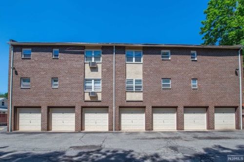 421 Bloomfield Ave, Verona NJ  07044-2028 exterior