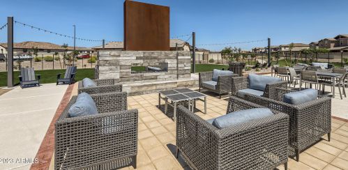 780 Hawk Ln, Gilbert, AZ 85296-2883