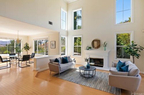 3804 Mountain Shadows Rd, Calabasas, CA 91301-5367