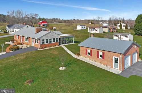 3343 Grade Rd, Falling Waters, WV 25419-3859