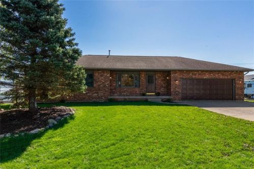 19 Thompson Dr, Covington IA  52324-9705 exterior