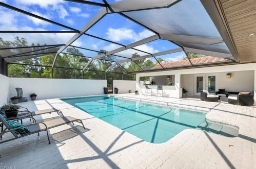 2500 County Barn Rd, Naples FL  34112-7416 exterior