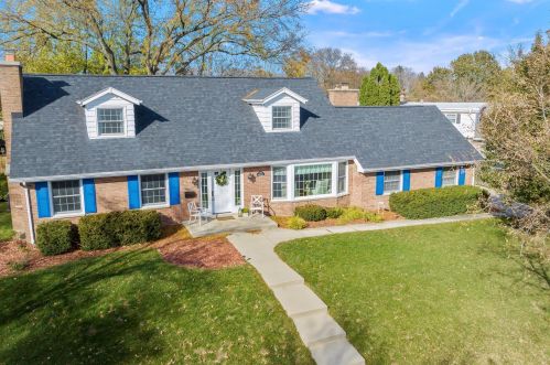 1110 Downing Dr, Waukesha WI  53186-6735 exterior