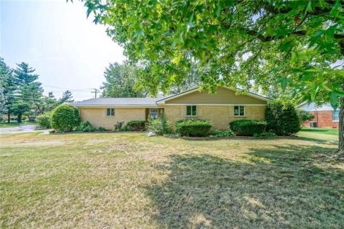 5418 David St, Indianapolis, IN 46226-1734