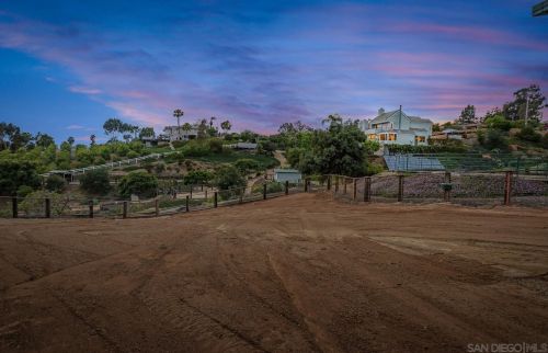 3637 Dove Holw Rd, Encinitas CA 92024-7248 exterior