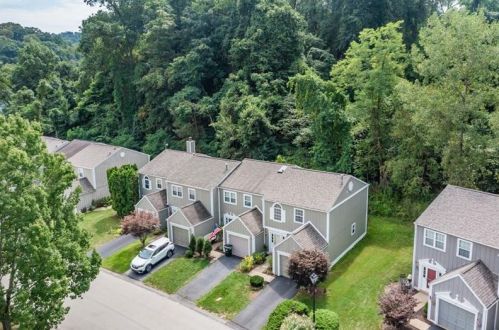 47 New London Ln, Oakmont PA  15139-1100 exterior
