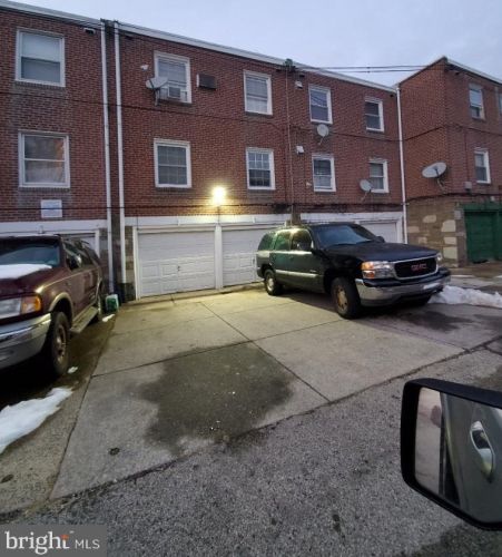 7233 Erdrick St, Philadelphia PA 19135-1014 exterior