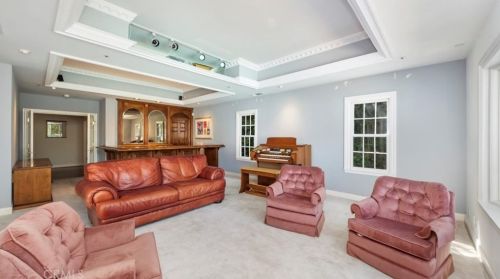 2229 Euclid Ave, Upland CA  91784-1305 exterior