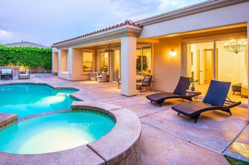 79 Calle Manzanita, Rancho Mirage CA  92270-4140 exterior