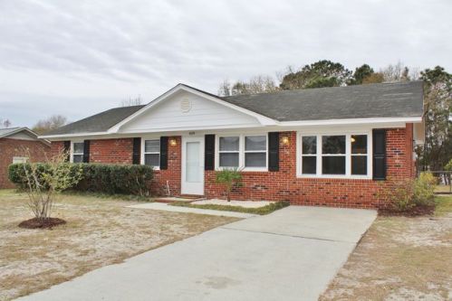 609 Cathay Rd, Wilmington, NC 28412-2923