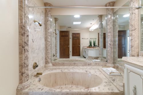 935 Holbrook Cir, Fort Walton Beach FL  32547-6733 exterior