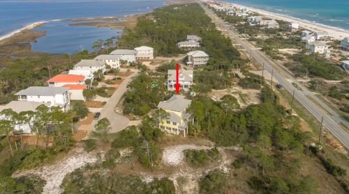 1627 Wayfarers Ct, Saint George Island, FL 32328-3124