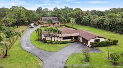 8486 Nashua Dr, West Palm Beach, FL 33418-6050