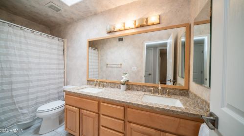 6001 Friess Dr, Scottsdale AZ  85254-3117 exterior