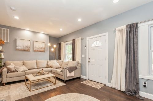 43 Melrose Ave, East Orange, NJ 07018-1901