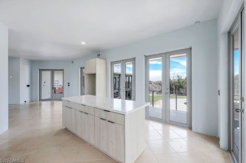 4150 Dingman Dr, Sanibel FL 33957-5107 exterior