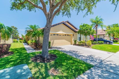 223 Mystic Falls Dr, Ruskin, FL 33572-3131