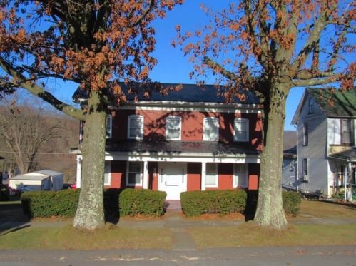 420 Grant St, East Brady, PA 16028-1214