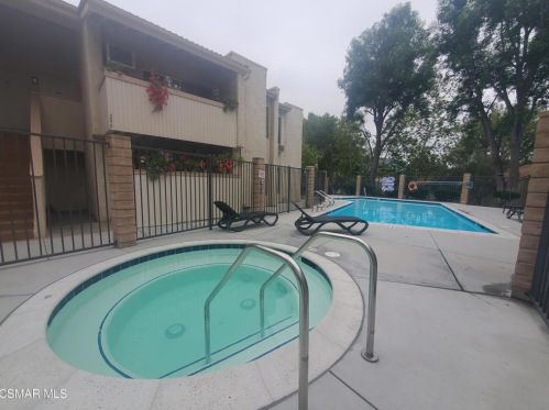 28915 Thousand Oaks Blvd, Calabasas CA  91301-2136 exterior