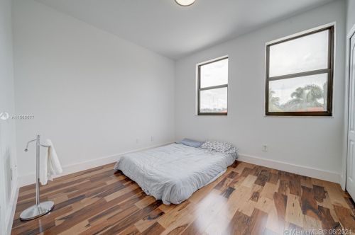 8941 178th St, Hialeah FL  33018-6554 exterior