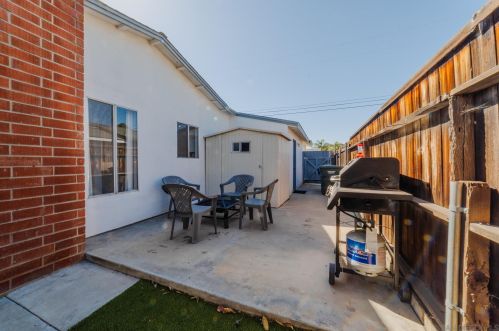 1122 Ivy St, Escondido CA  92026-3031 exterior