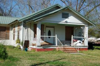414 Academy Ave, Jennings, LA 70546-5902