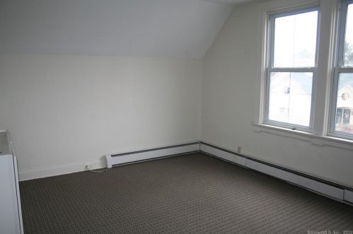 102 Salem Tpke, Norwich, CT 06360-6419