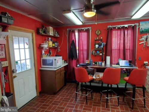 408 Genesee St, Trenton, NJ 08611-2006
